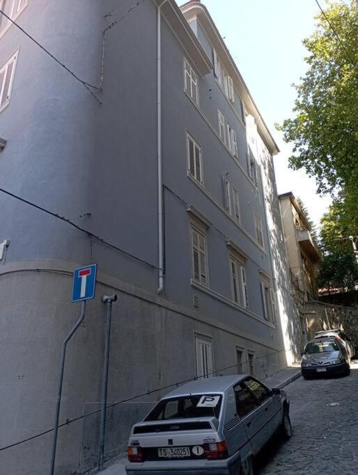 Appartamento In Centro Storico Trieste Bagian luar foto